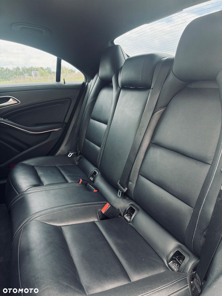 Mercedes-Benz CLA 250 7G-DCT AMG Line - 11