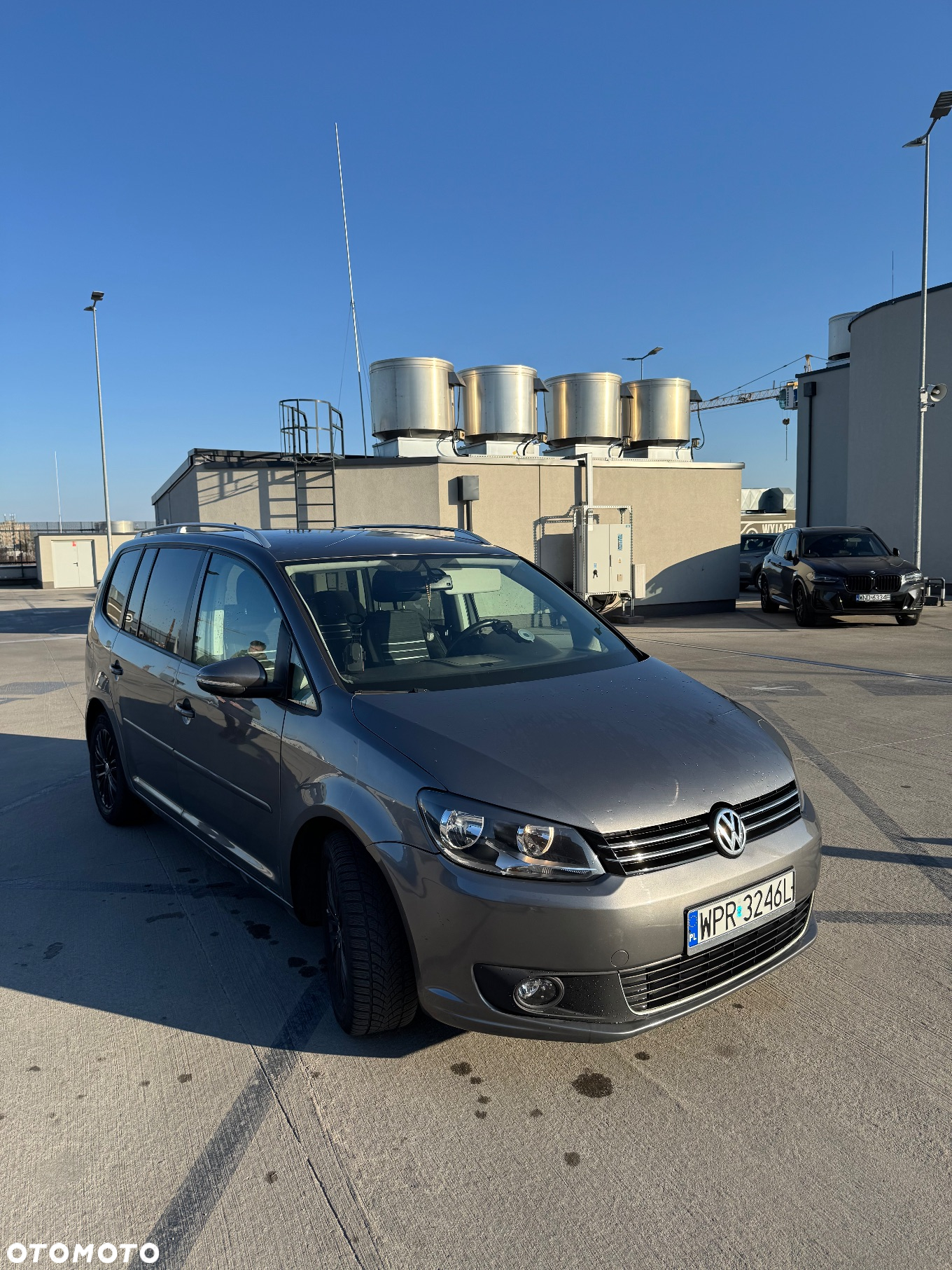 Volkswagen Touran - 12