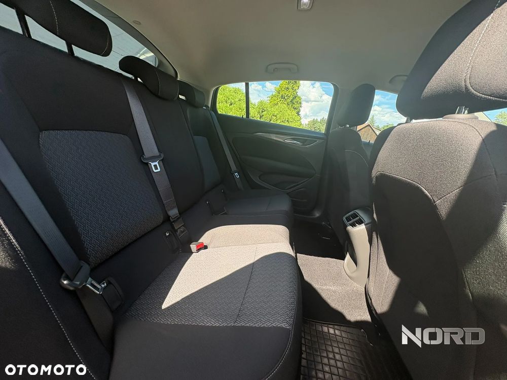 Opel Insignia 1.5 T Enjoy S&S - 15