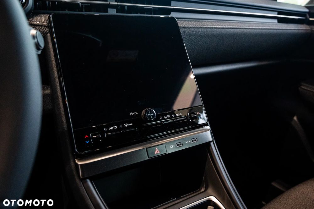 Lexus LBX 1.5 Hybrid - 14