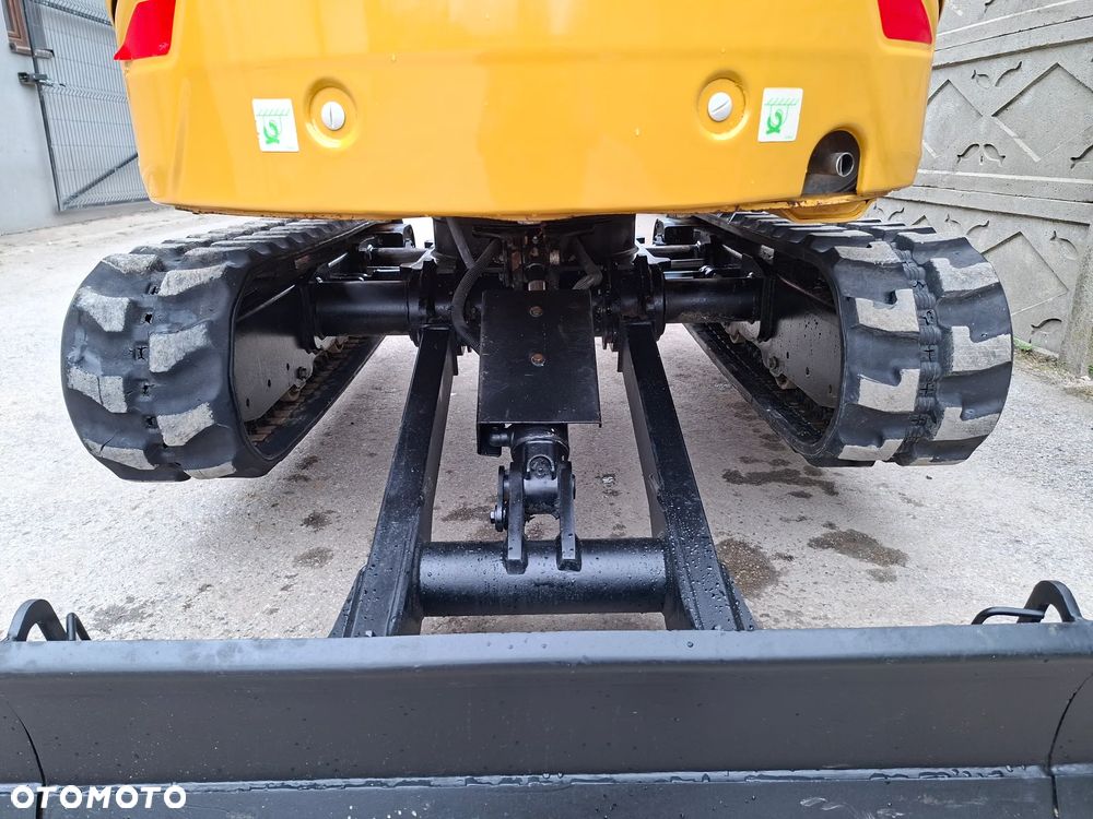 Caterpillar 301.8 05A Powertilt klimatyzacja radio - 22