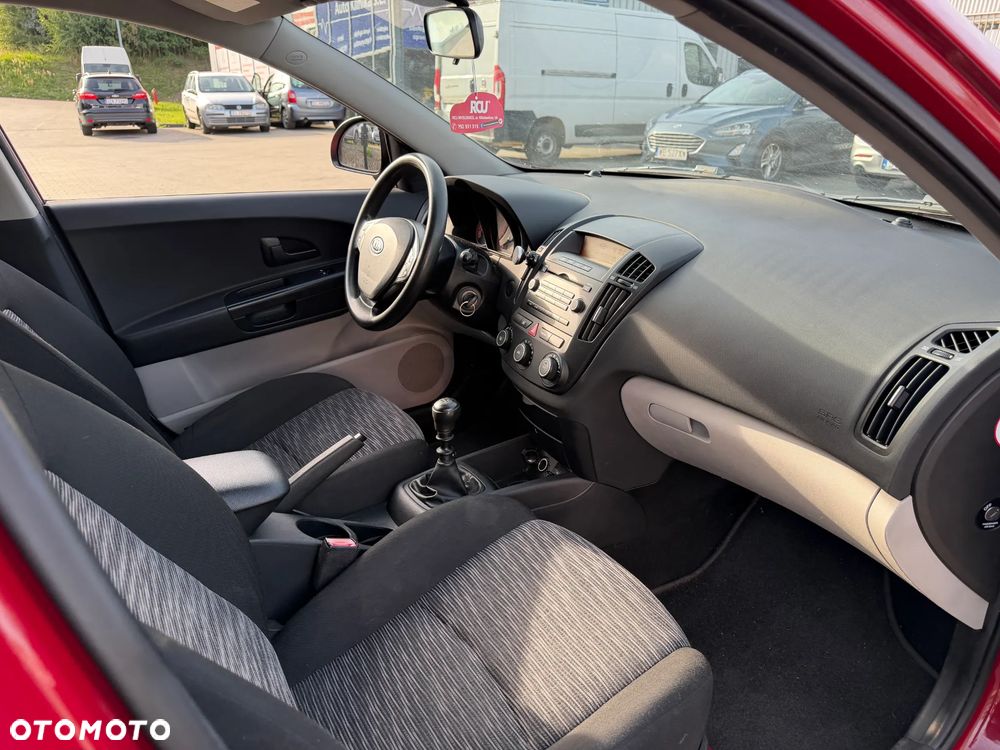Kia Ceed ver-1-4-comfort - 12