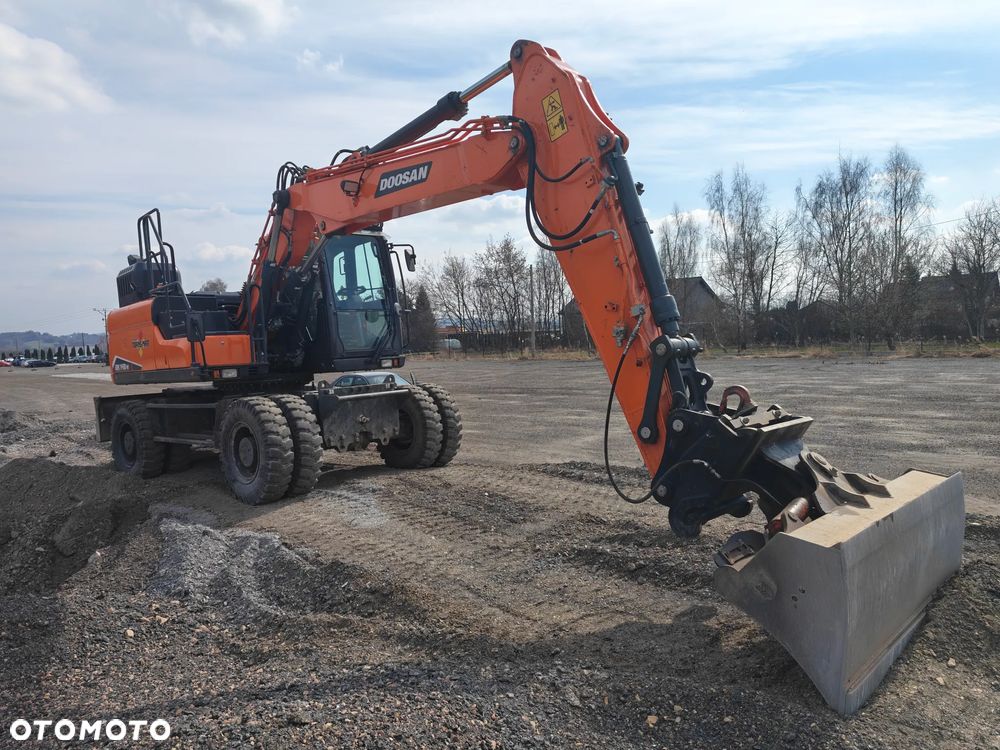 Doosan DX140W - 4