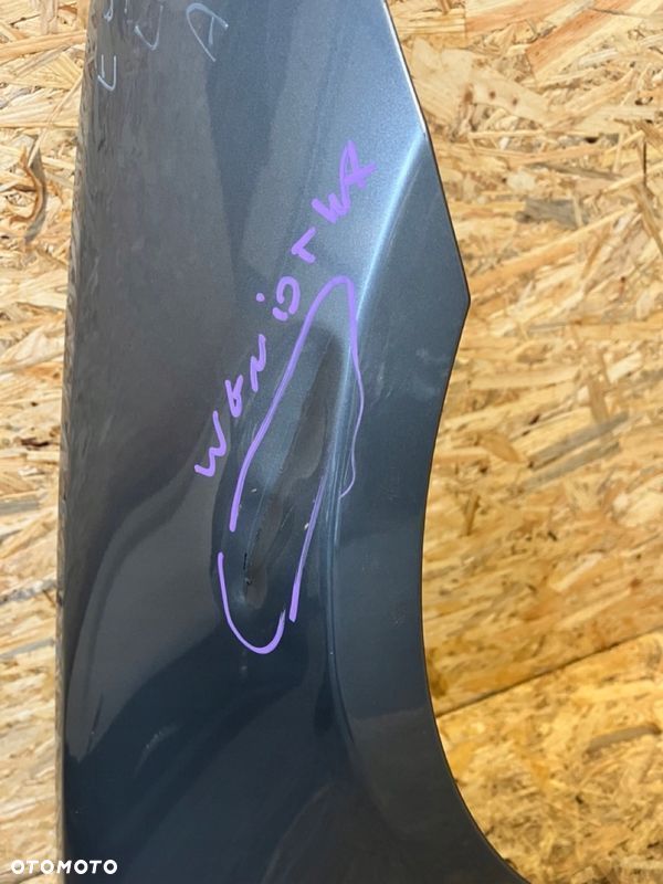 BŁOTNIK PRAWY BMW E90 lift Kod lakieru: a52 - 4