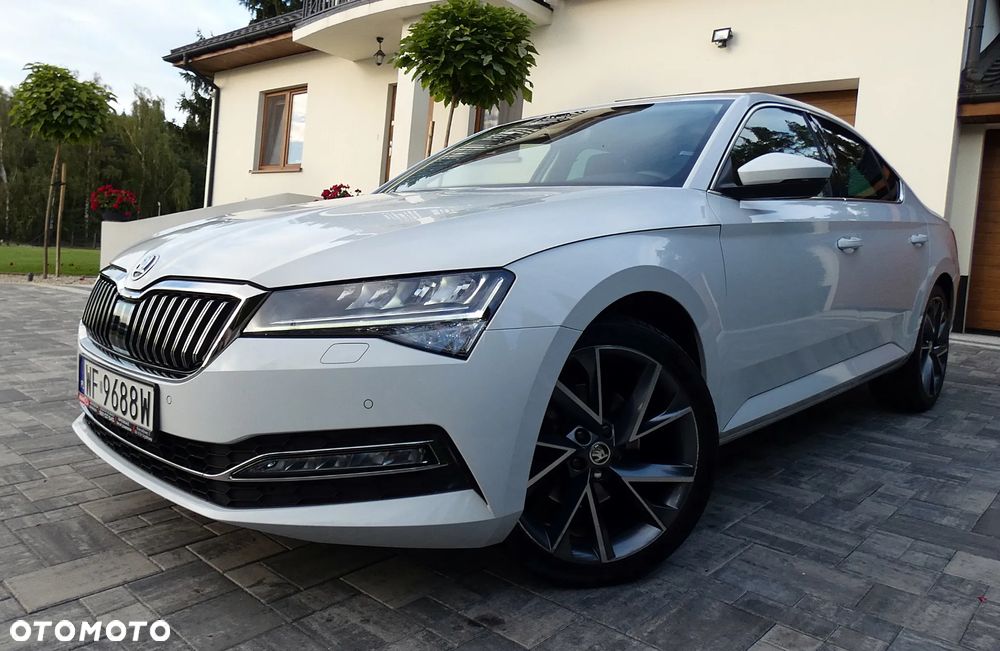 Skoda Superb 2.0 TDI SCR Style DSG - 32
