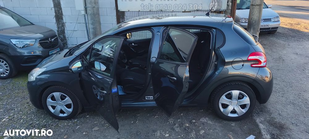 Peugeot 208 1.4 HDi FAP Style - 11