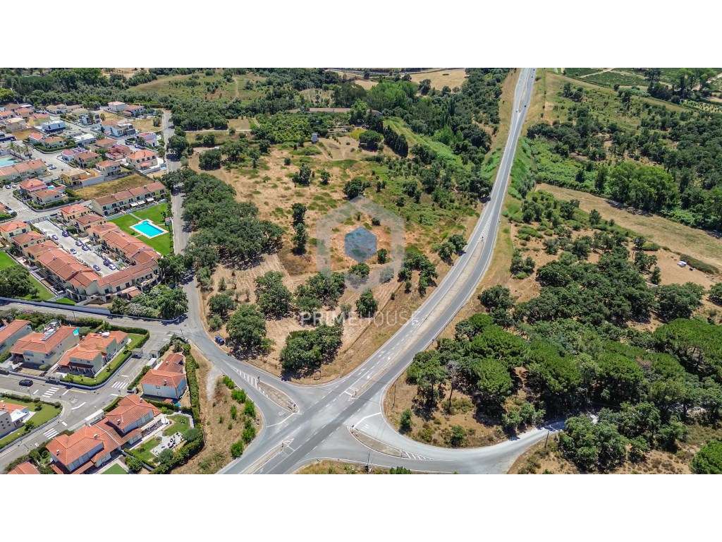 Terreno com loteamento aprovado para 31 Lotes para construção - Grande imagem: 4/26