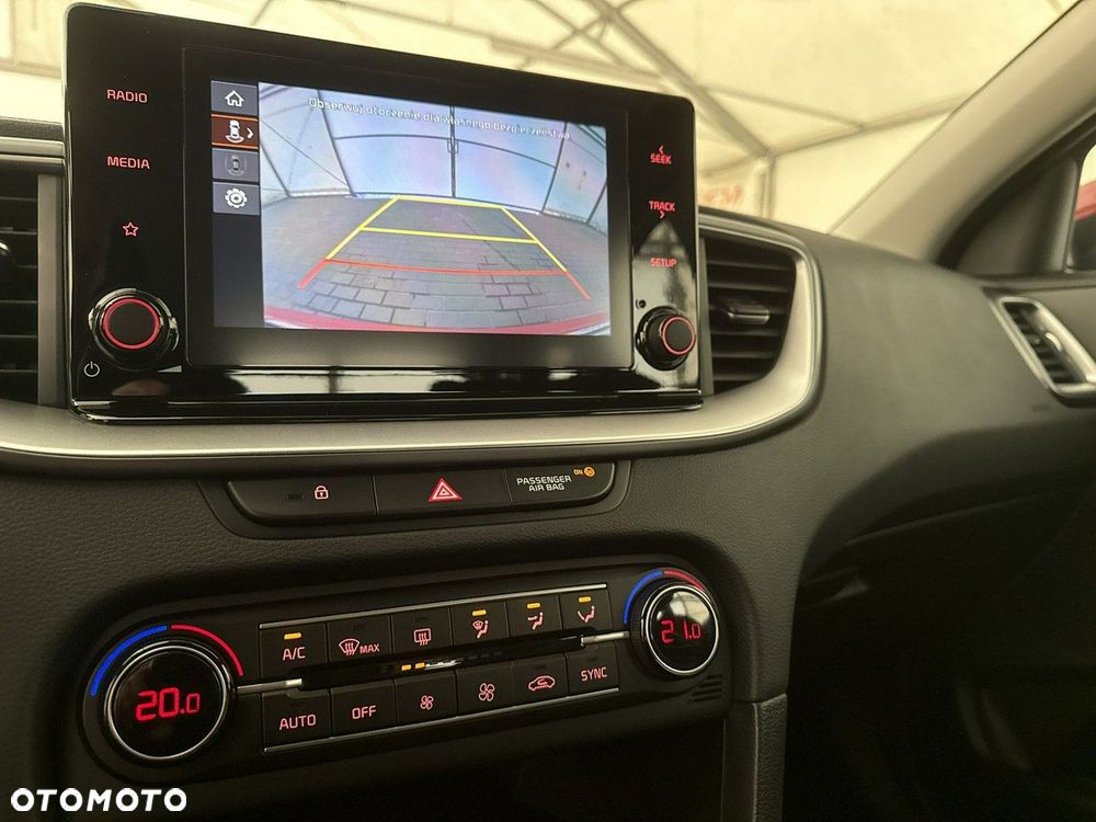 Kia Ceed - 28