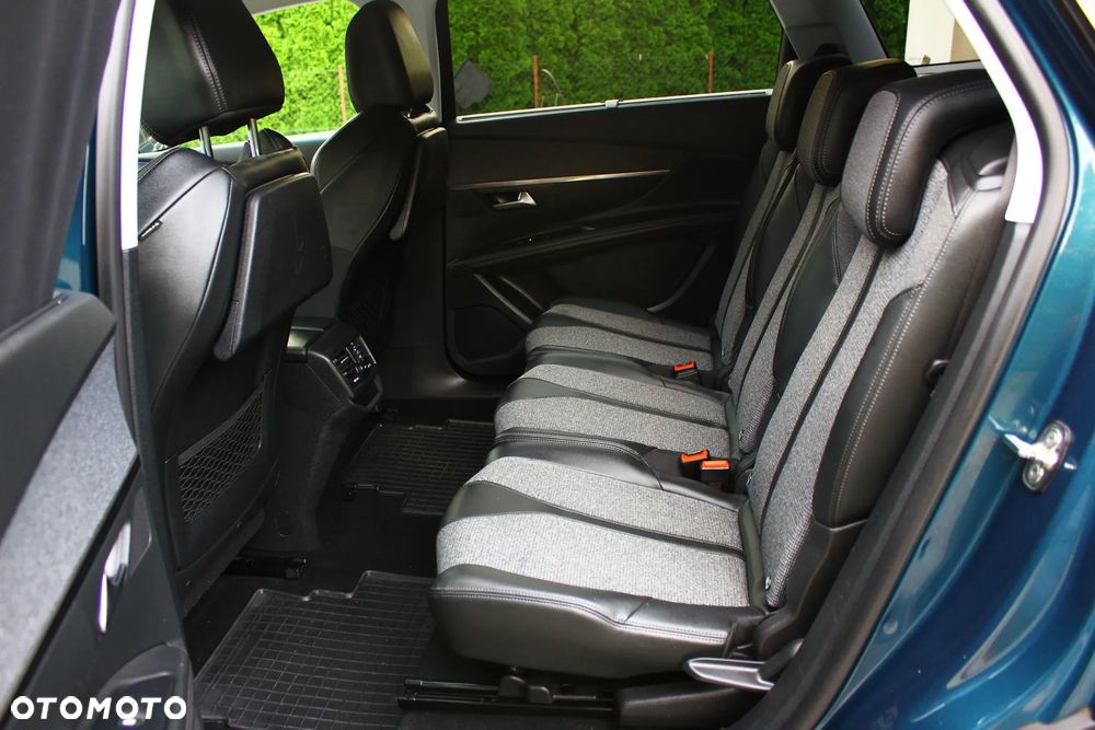 Peugeot 5008 1.5 BlueHDI Allure S&S - 32