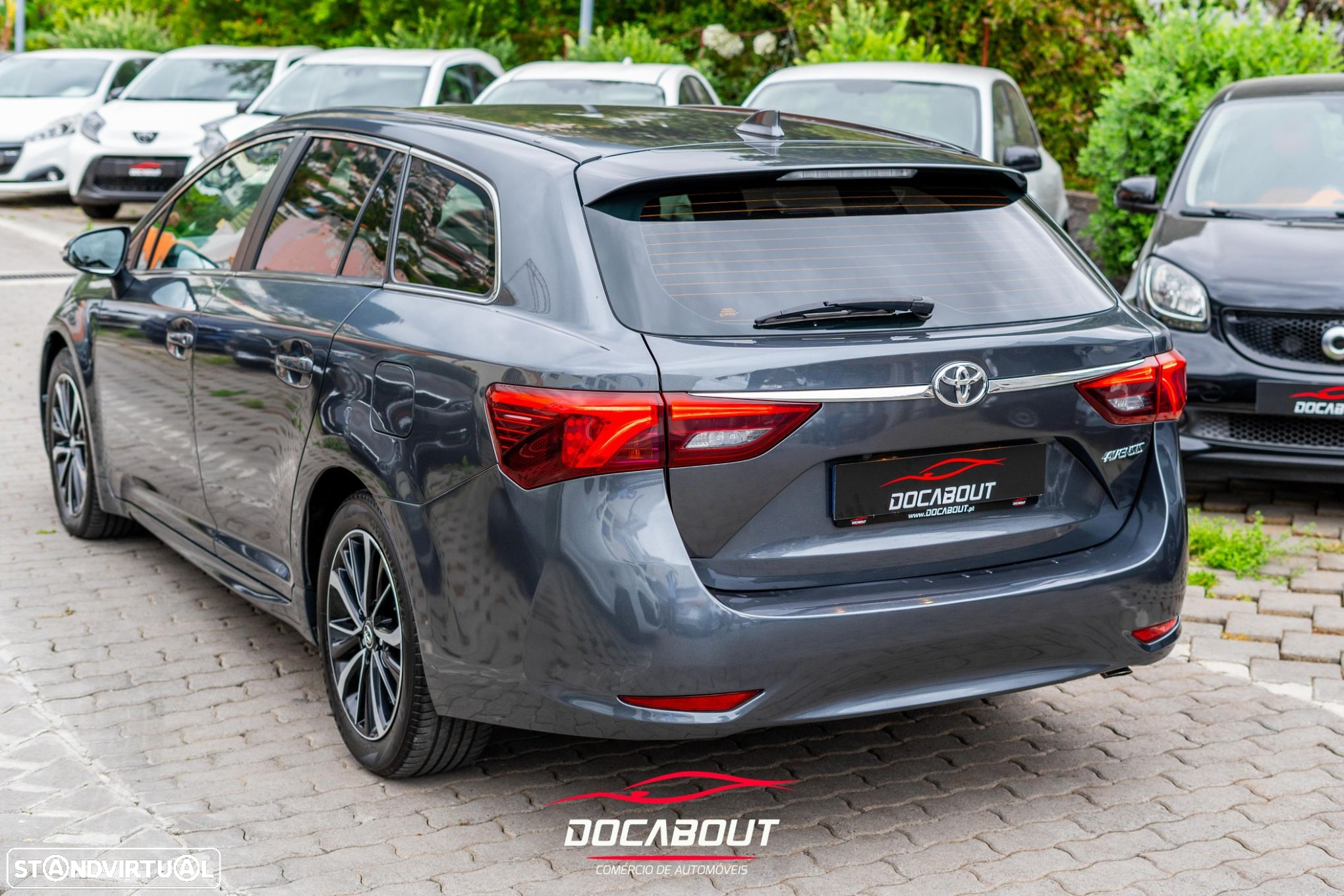 Toyota Avensis Touring Sports - 3