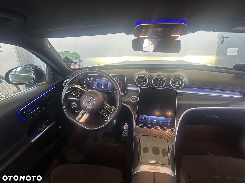 Mercedes-Benz Klasa C 220 d mHEV AMG - 29