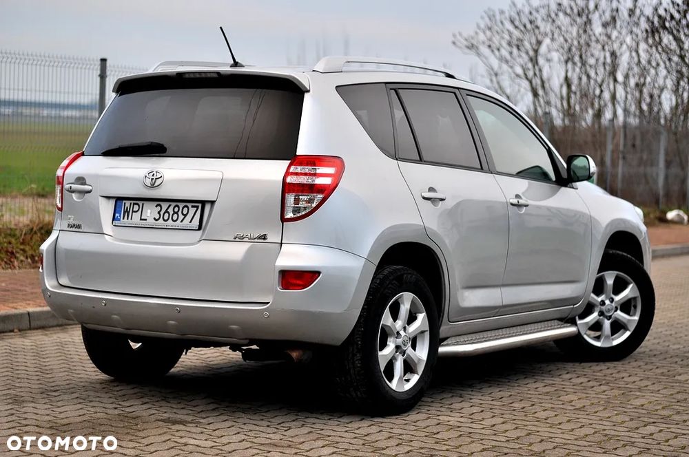 Toyota RAV4 - 5