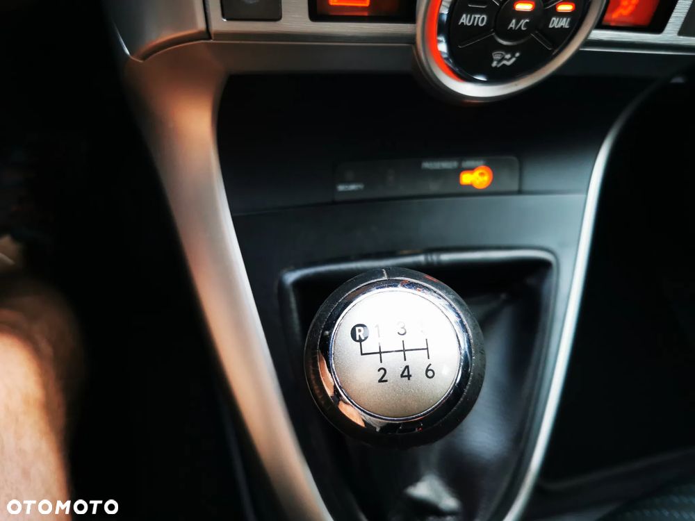 Toyota Verso 1.8 Premium 7os - 19