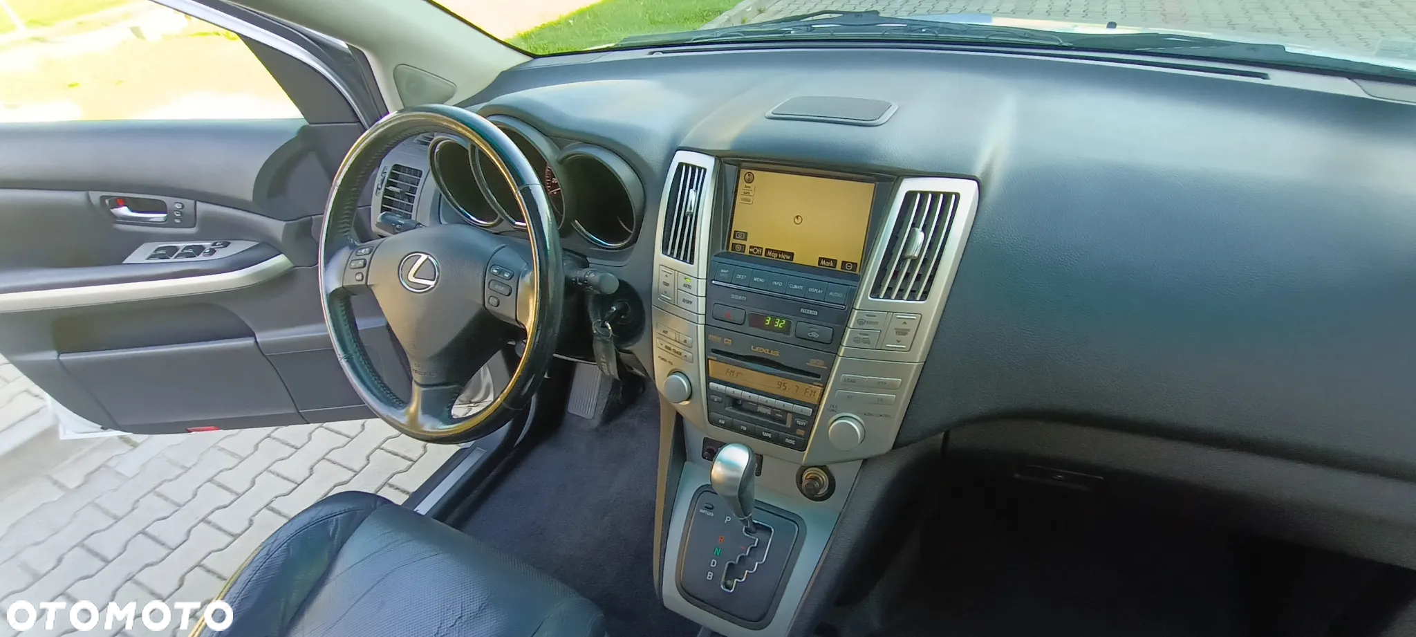 Lexus RX 400h (hybrid) Executive - 28