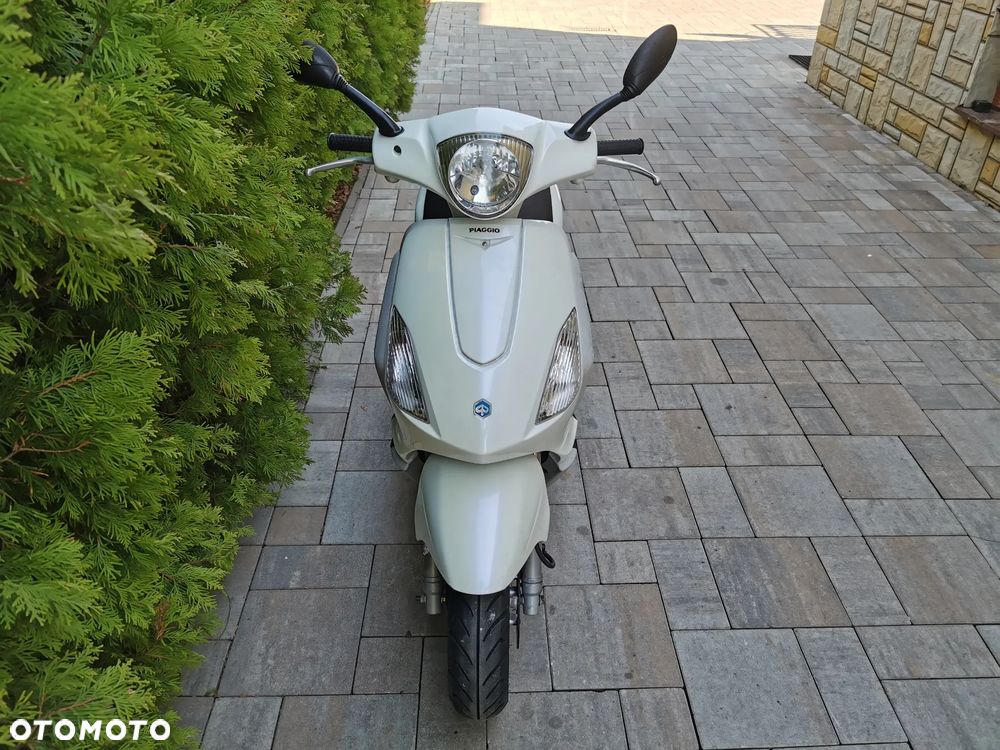 Piaggio FLY - 10