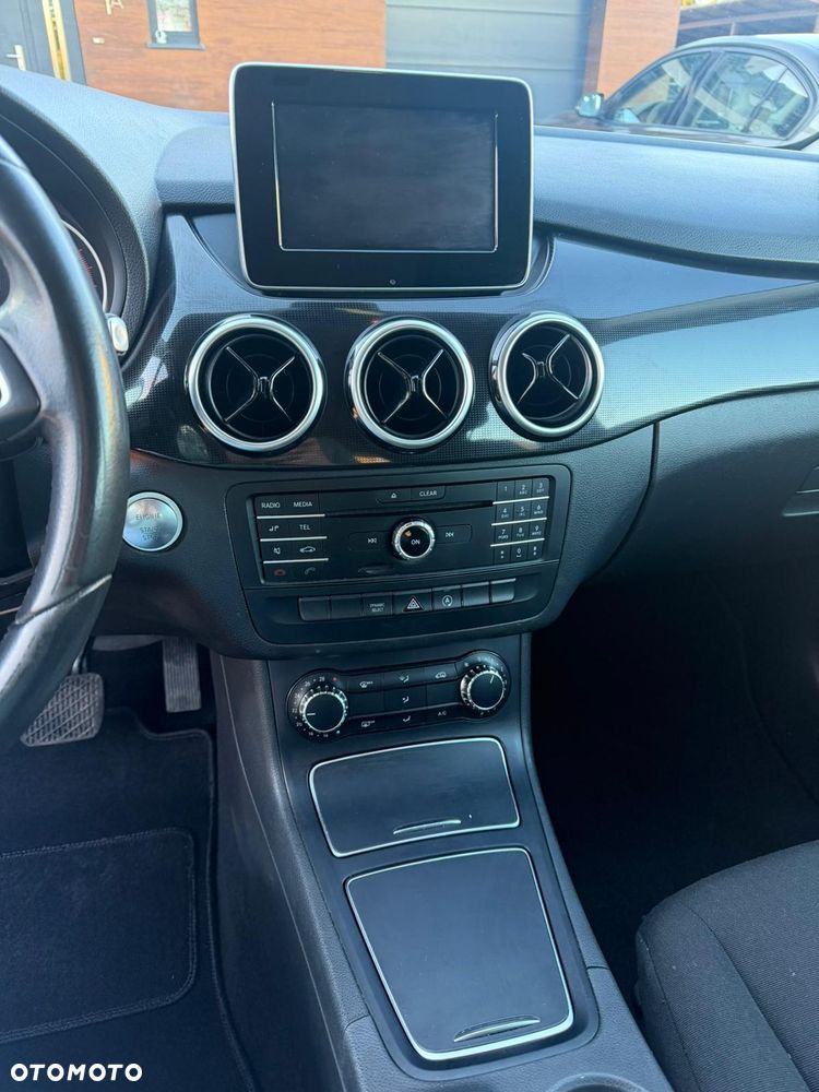 Mercedes-Benz Klasa B 160 7G-DCT Edition - 15