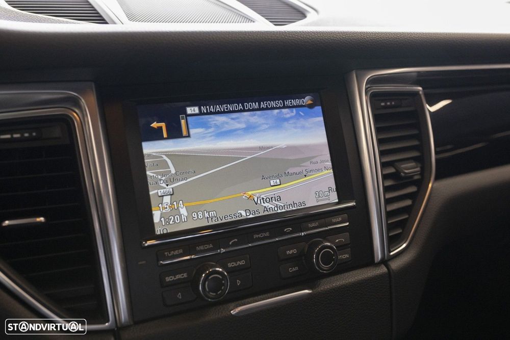 Porsche Macan - 29
