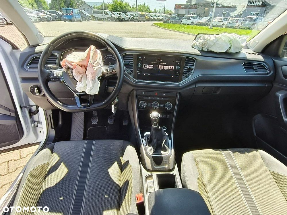 Volkswagen T-Roc - 11