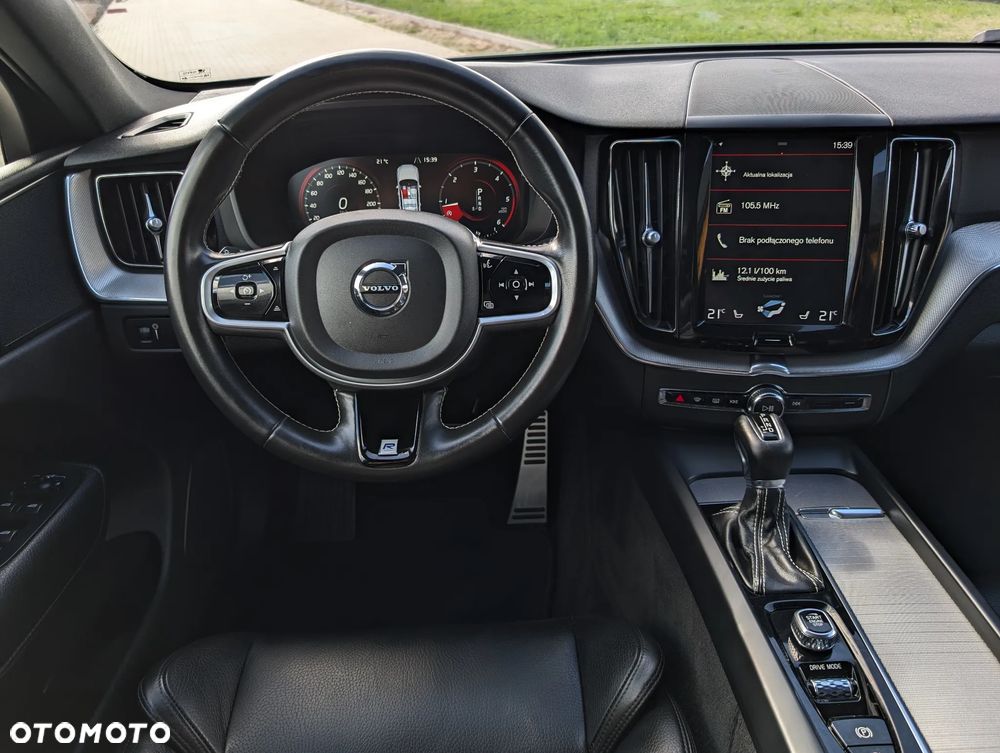 Volvo XC 60 D4 R-Design - 25
