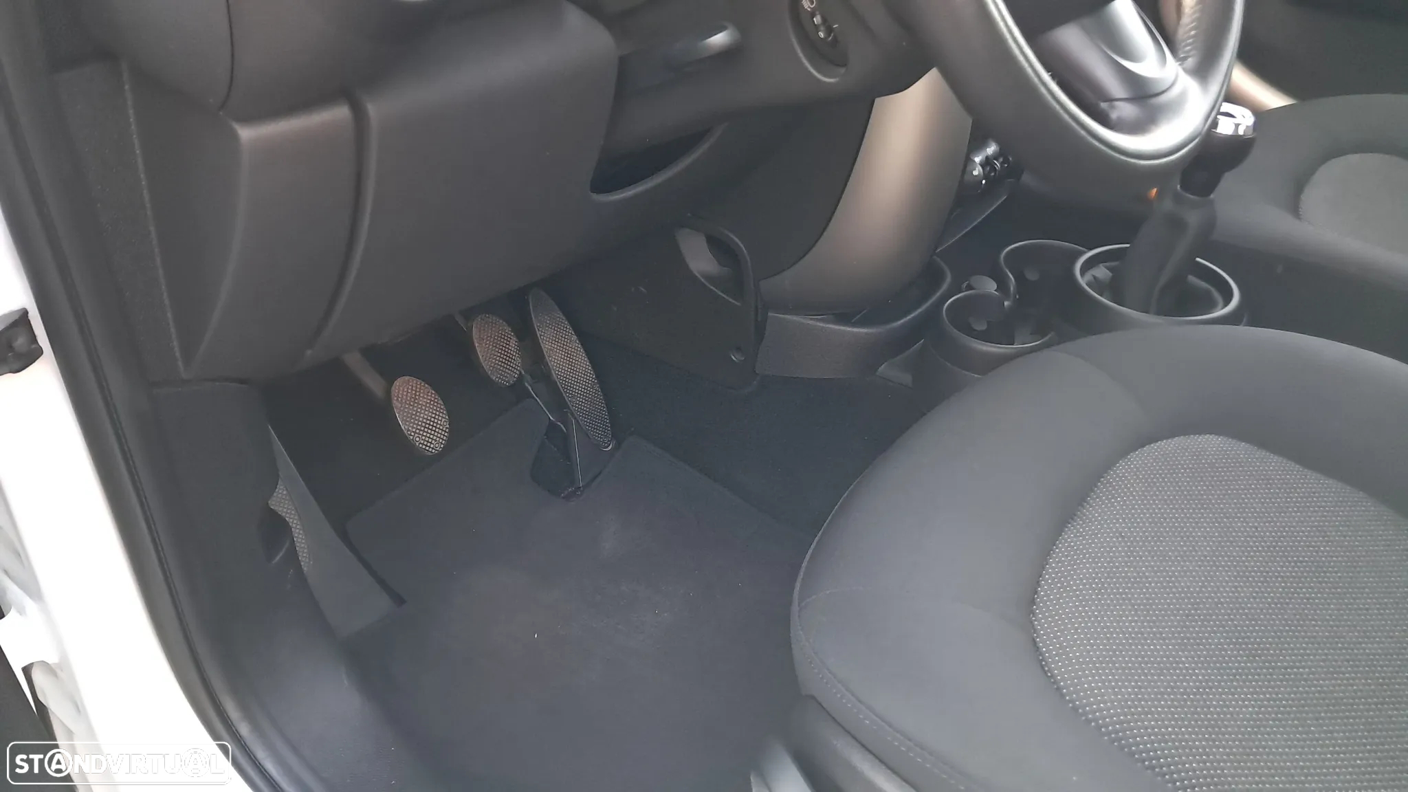 MINI Countryman Cooper D ALL4 - 17