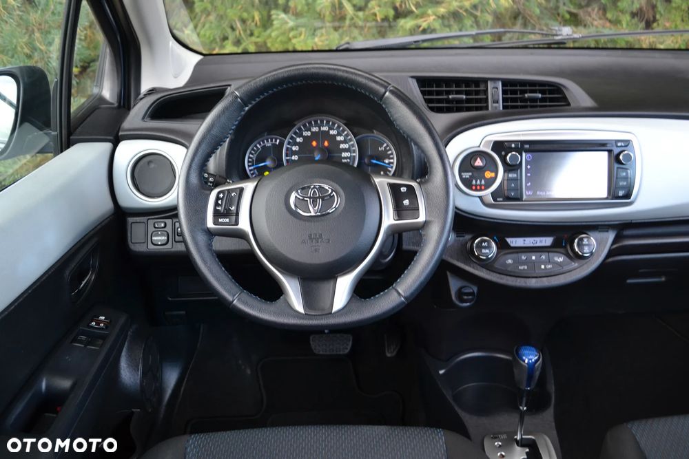 Toyota Yaris - 12