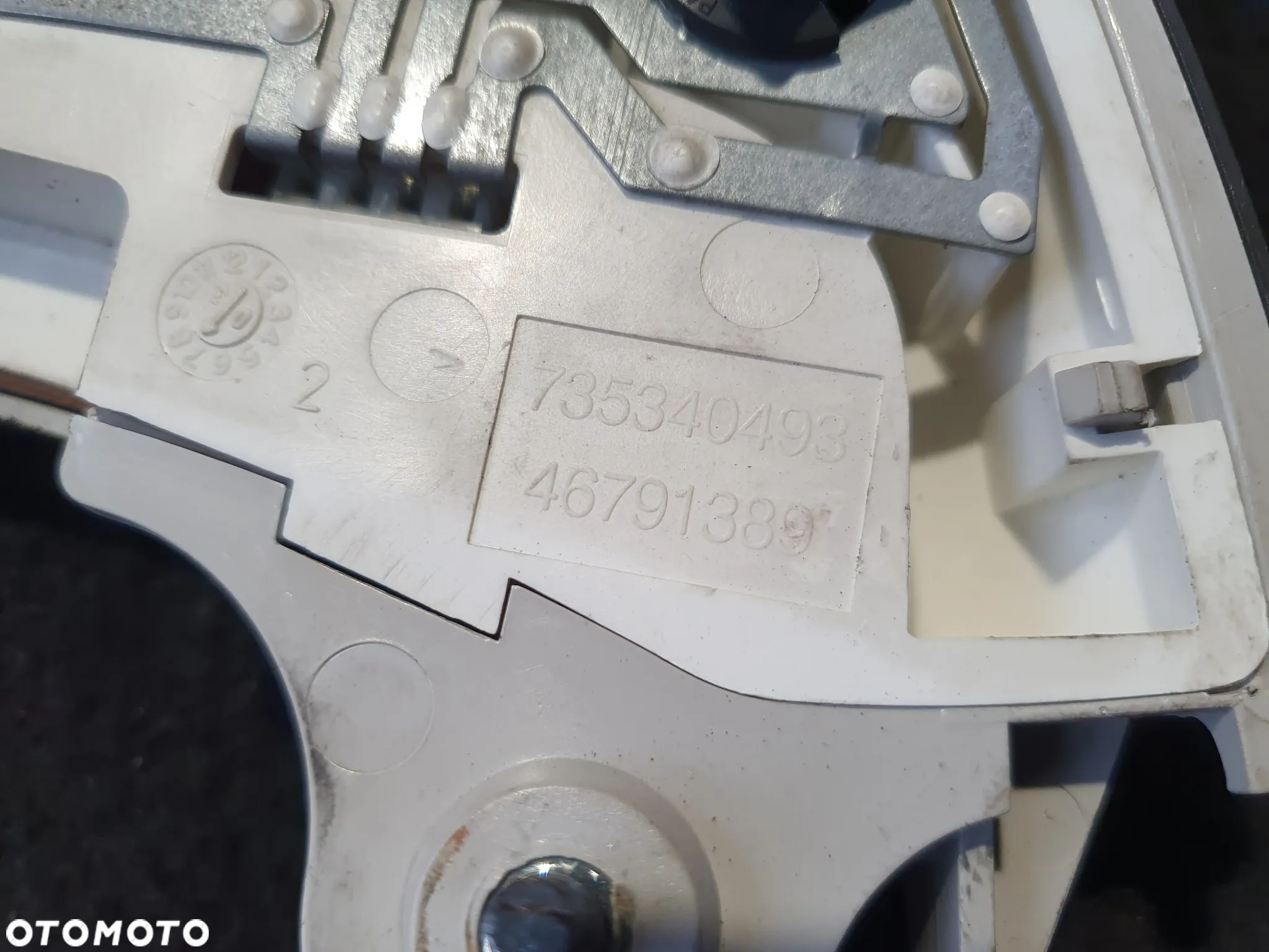 FIAT STILO OŚWIETLENIE KABINY LAMPKA WNĘTRZA 735340493 - 5