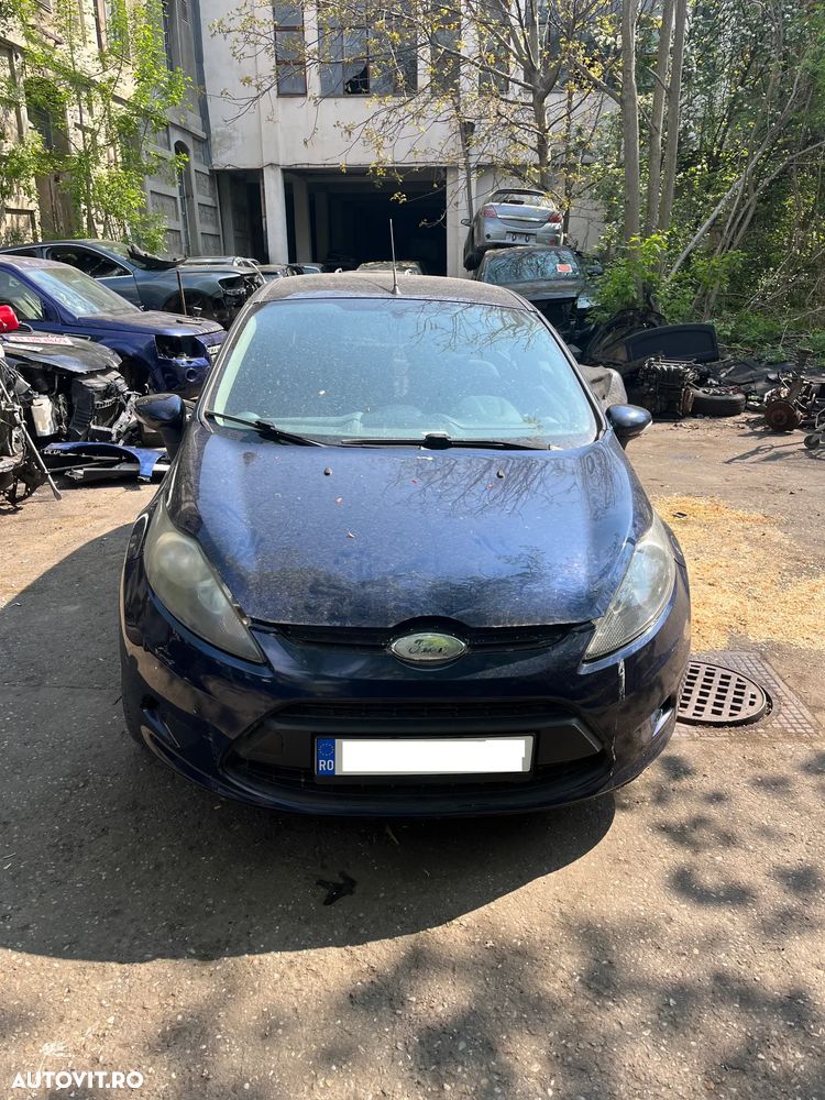 Dezmembrez Ford Fiesta MK6 2012 albastru 1,3 benzina 60KW SNJB - 9