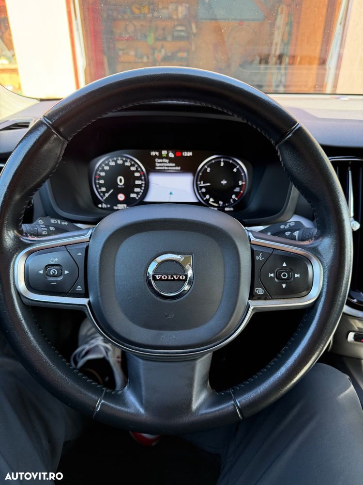 Volvo V60 D3 Momentum Core - 13