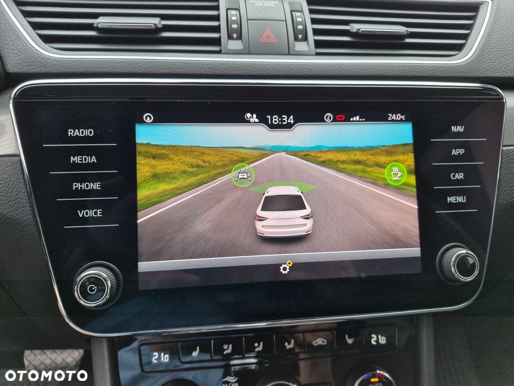 Skoda Superb 2.0 TSI Style DSG - 13