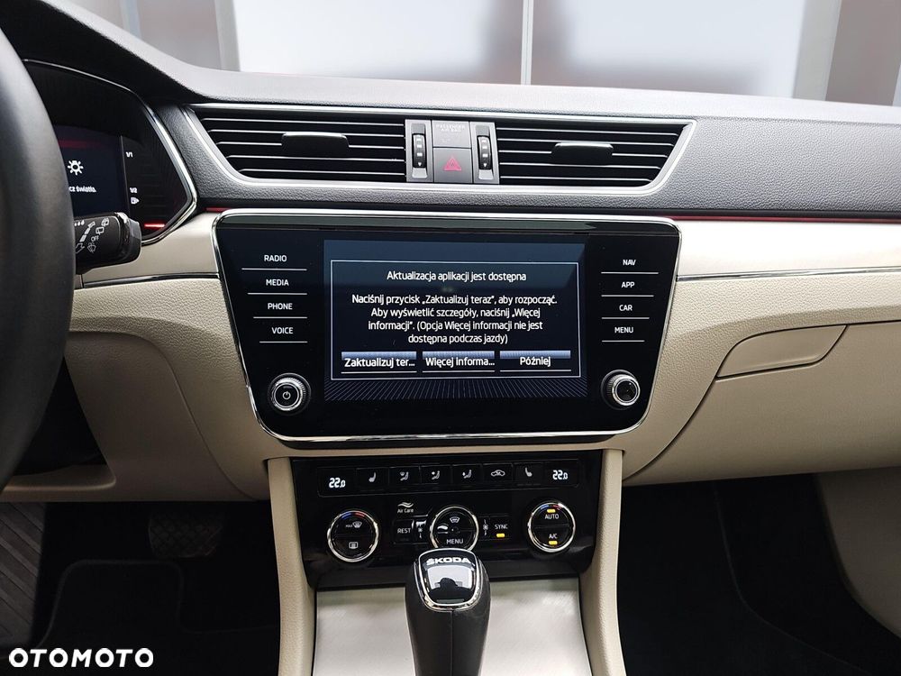 Skoda Superb 2.0 TSI Style DSG - 19