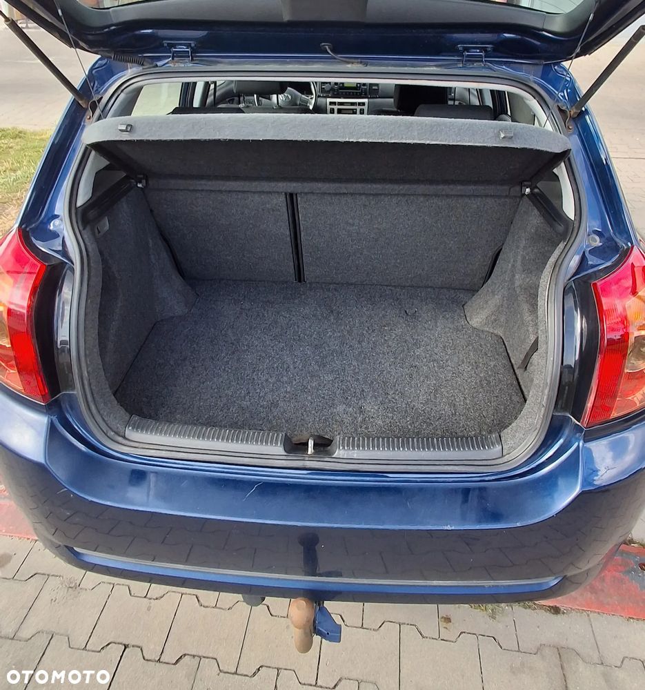 Toyota Corolla 2.0 D-4D Luna - 8