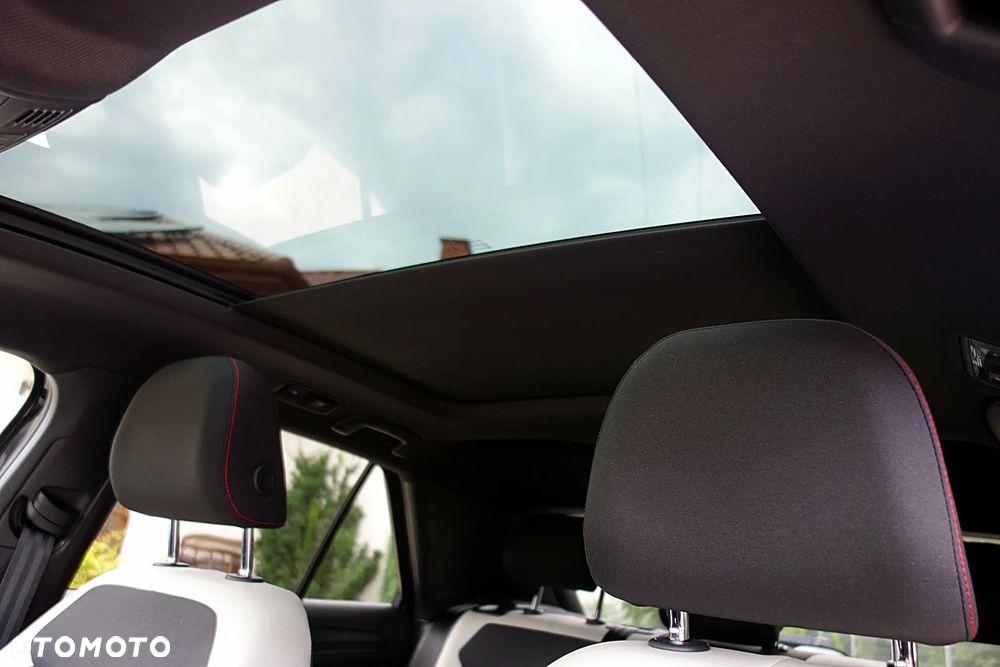 Volkswagen T-Roc 2.0 TDI SCR 4MOTION DSG R-Line - 28