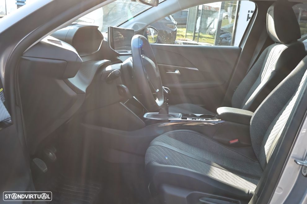 Peugeot 208 1.2 PureTech Allure - 14