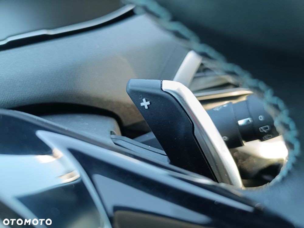 Peugeot 3008 1.5 BlueHDi Crossway S&S EAT8 - 19