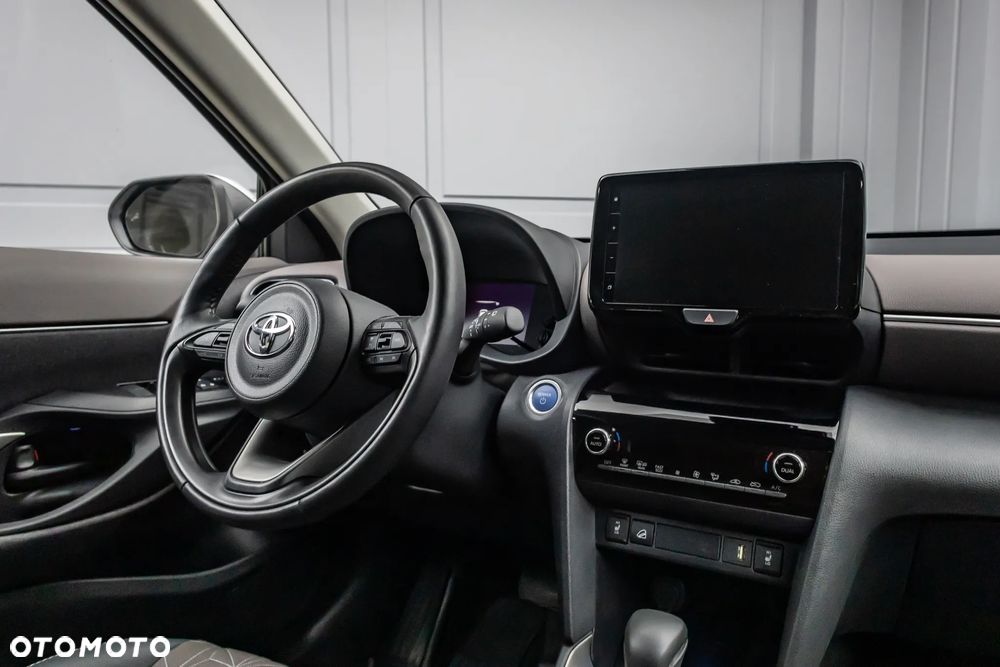 Toyota Yaris Cross Hybrid 1.5 Executive AWD - 34