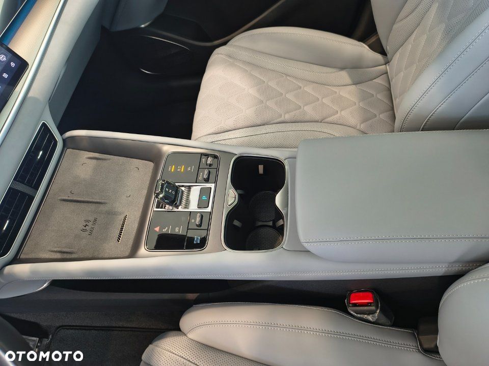 BYD Sealion 7 - 12