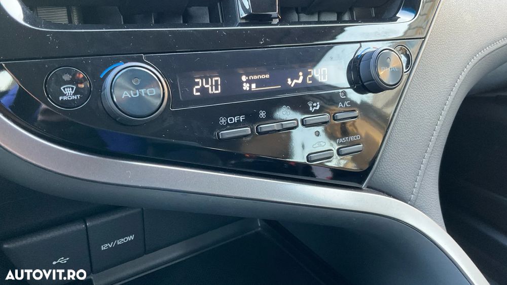 Toyota Camry 2.5 Hybrid Business - 10