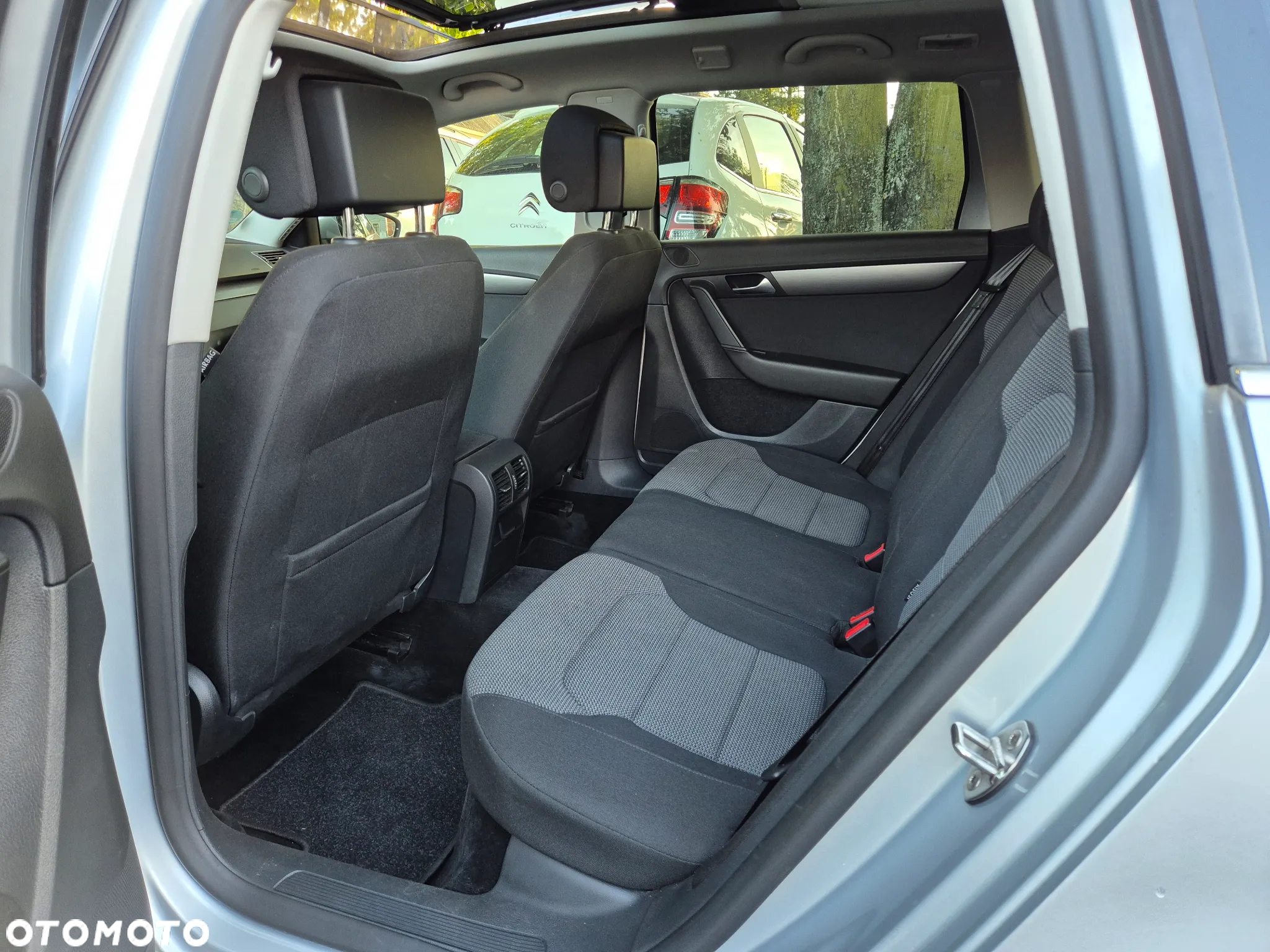 Volkswagen Passat 2.0 TDI Highline - 17