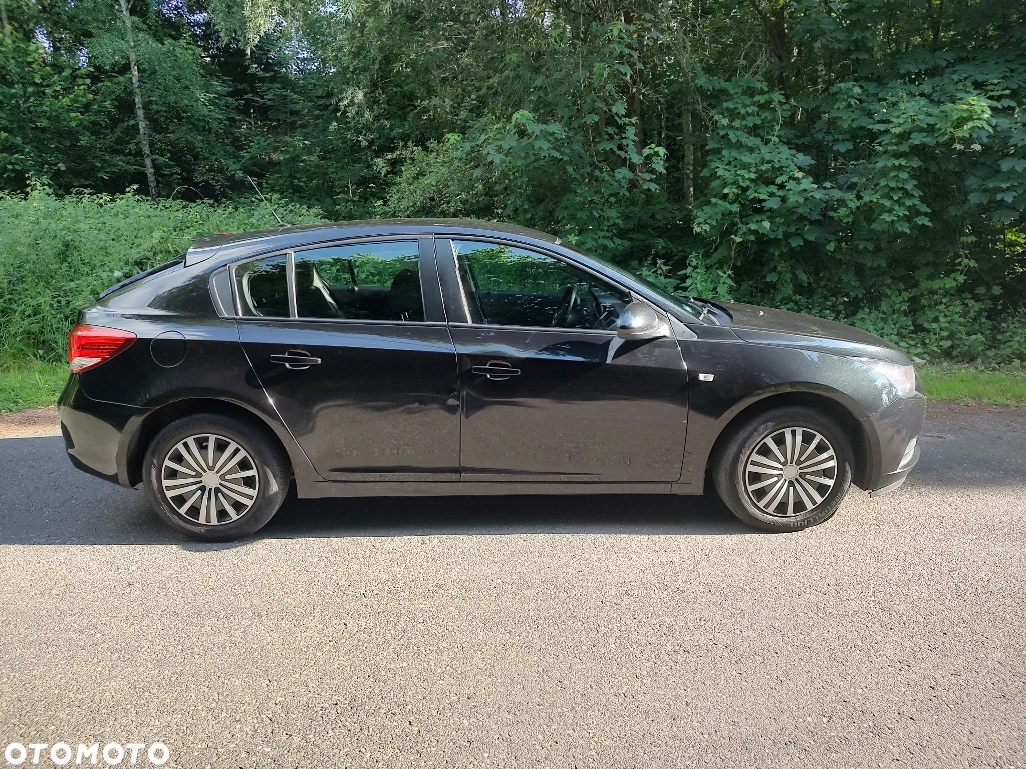 Chevrolet Cruze 1.6 Base - 2