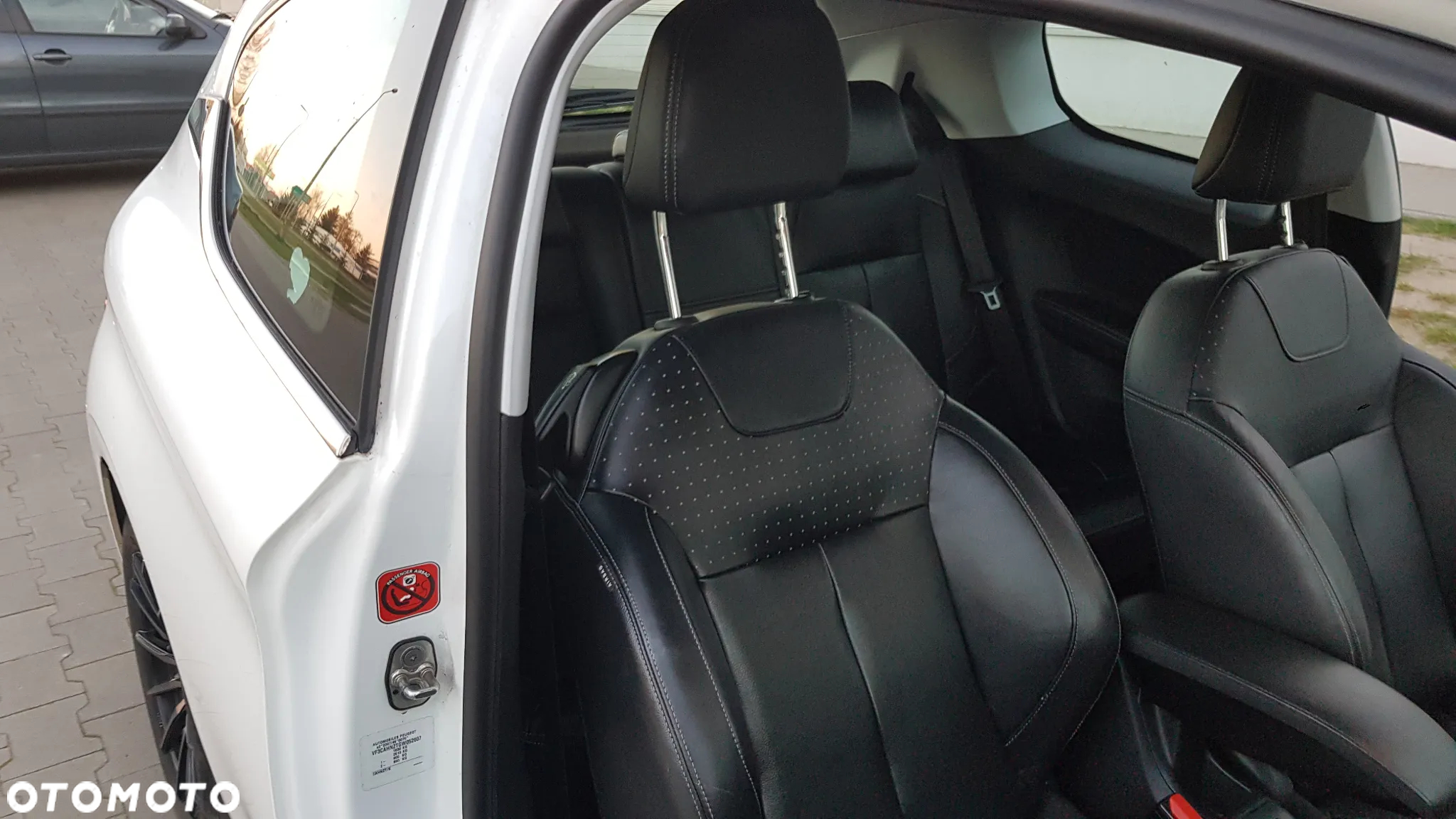 Peugeot 208 - 9