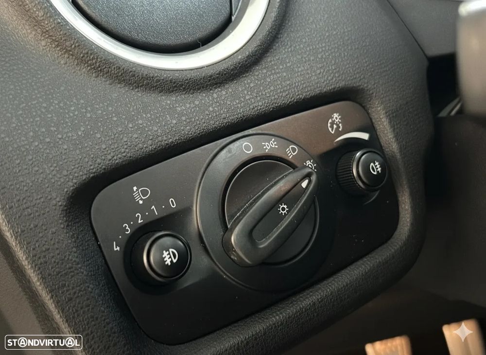 Ford Fiesta 1.6 EcoBoost c/ Pack Pele Desportiva ST - 10