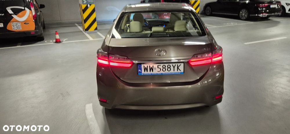 Toyota Corolla 1.6 Premium EU6 - 33