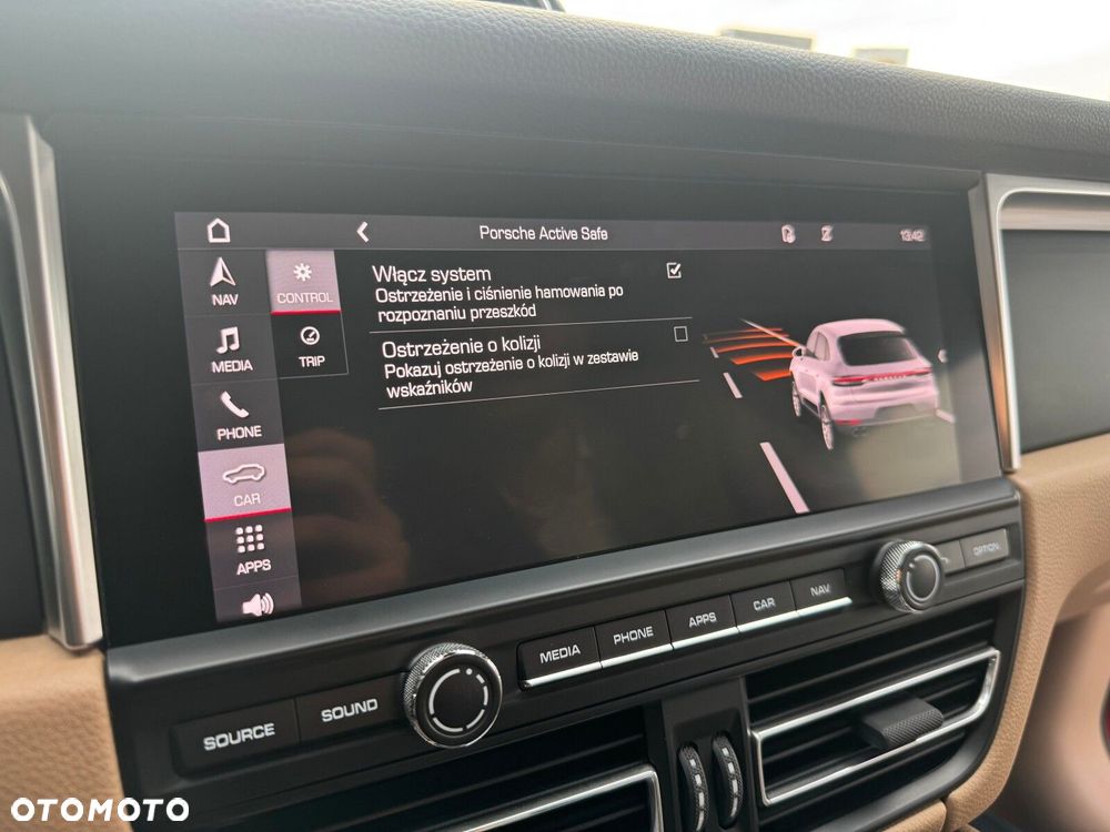 Porsche Macan Standard - 28