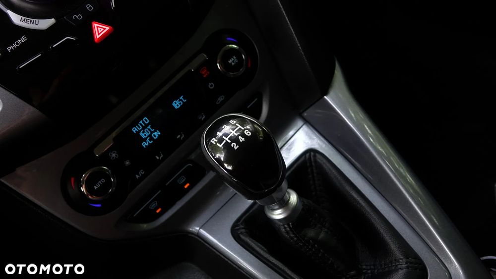 Ford Focus 1.6 EcoBoost Titanium - 18