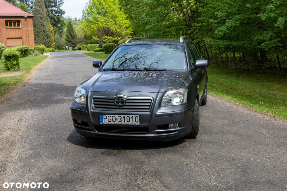 Toyota Avensis 1.8 VVT-i Combi - 1