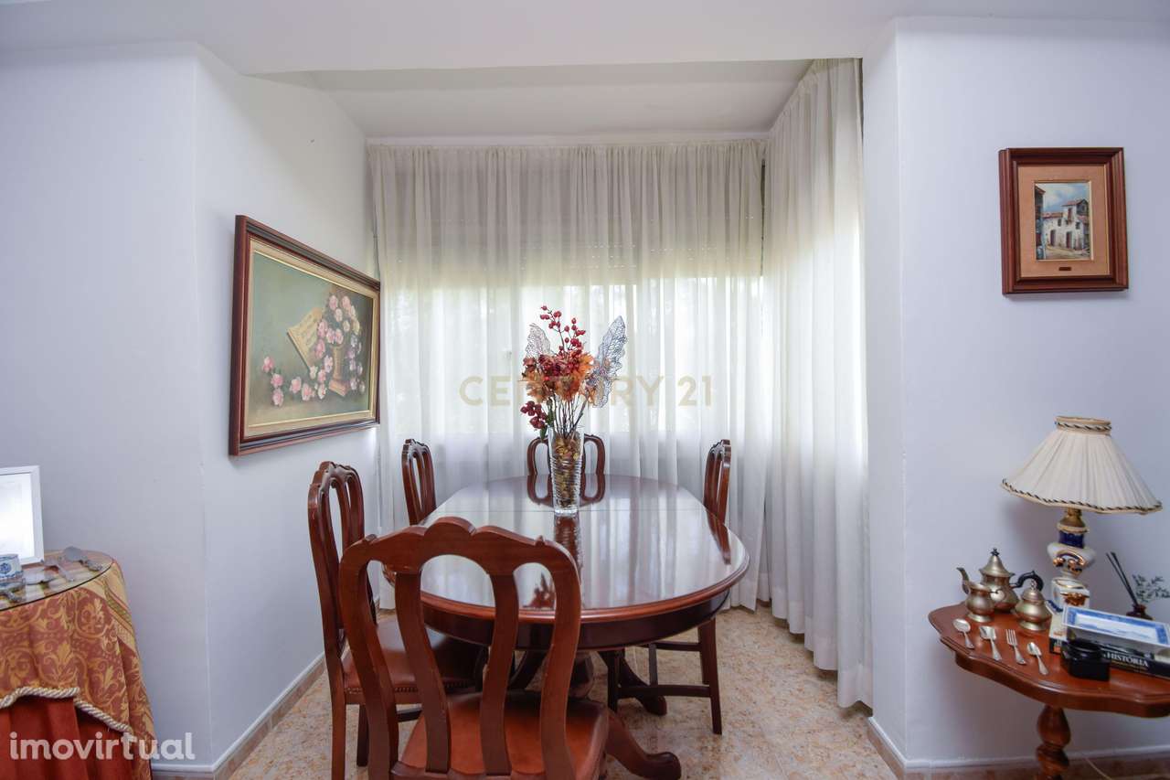 T3 Luminoso na Rinchoa (Rio de Mouro) | Varandas a Sul | Excelente Loc - Grande imagem: 5/25