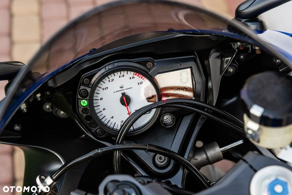 Suzuki GSX-R - 9