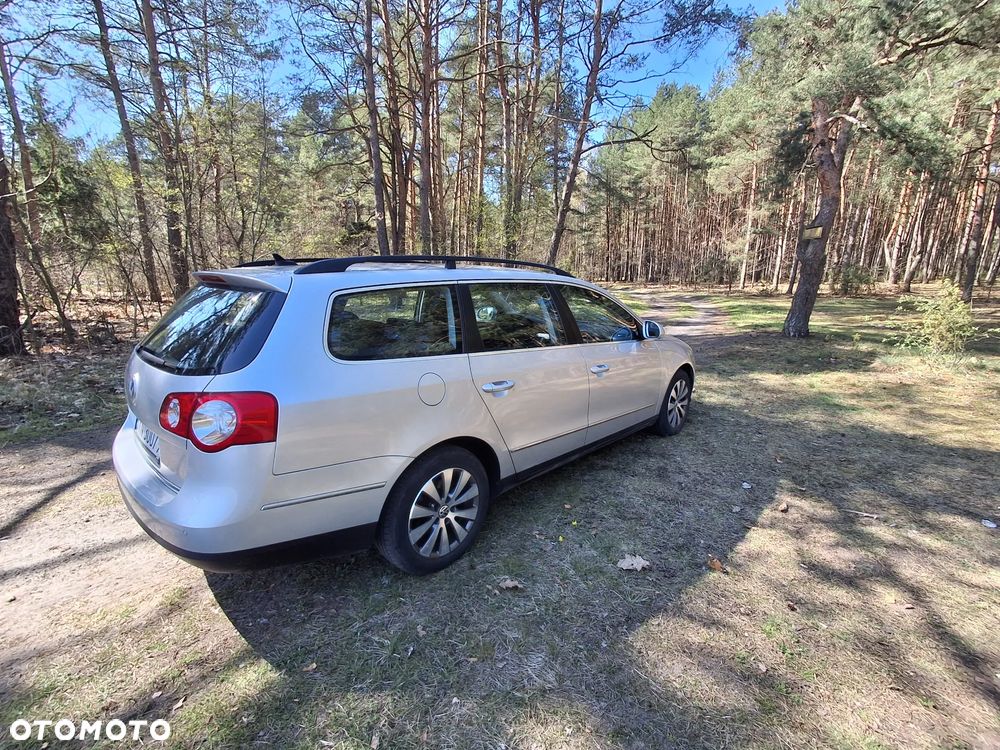 Volkswagen Passat 2.0 TDI 4Motion Comfortline - 9