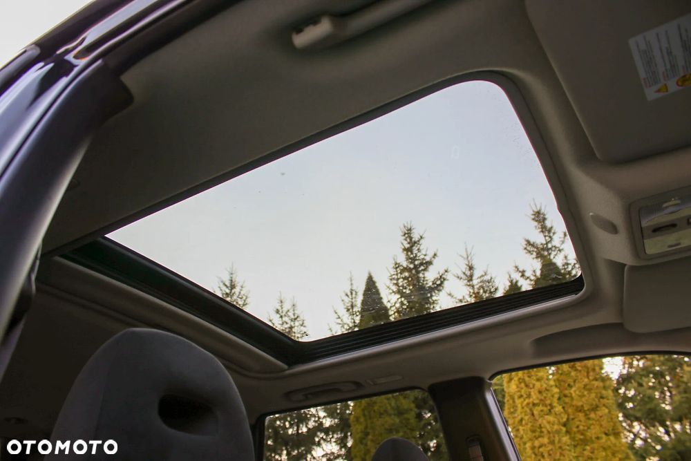 Nissan X-Trail 2.0 dCi 4x4 DPF Platinum - 26