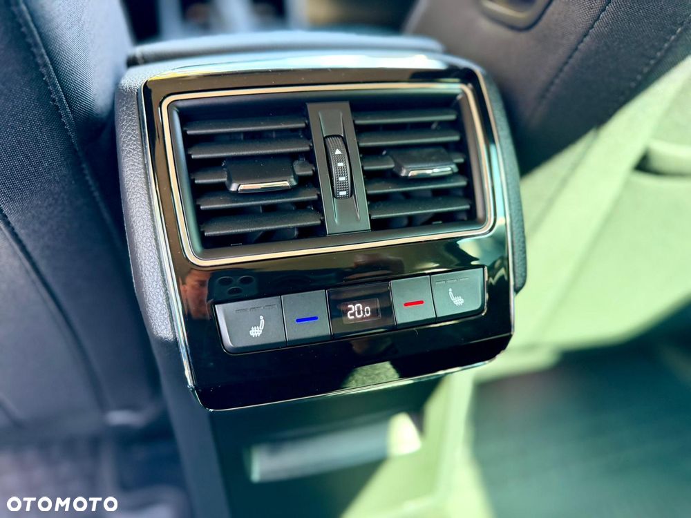 Skoda Superb 2.0 TDI SCR 4x4 Style DSG - 30